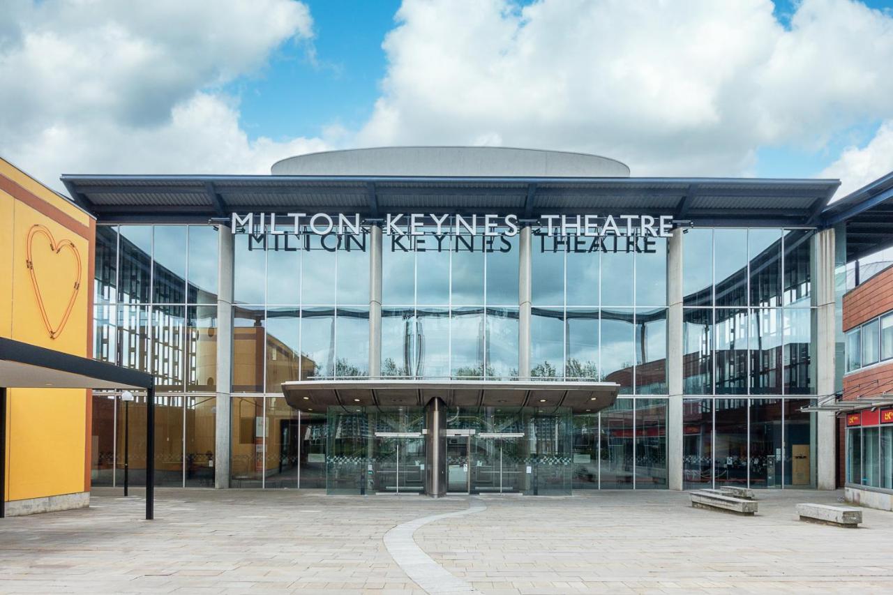 The Atrium Appartement Milton Keynes Buitenkant foto